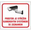 Prostor je střežen kamerovým systémem se záznamem 4202tc2 10x9 fólie